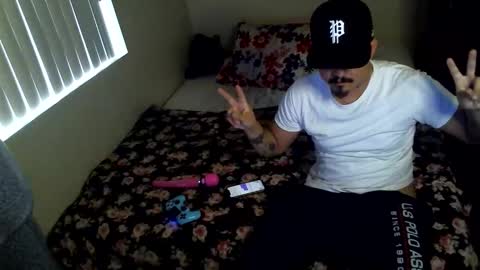 PeterGrandee online show from November 15, 2025, 10:48 pm