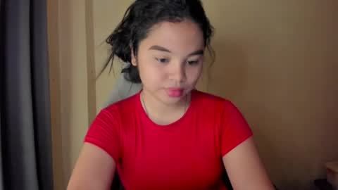 0wwlo0k online show from April 18, 2026, 5:33 am