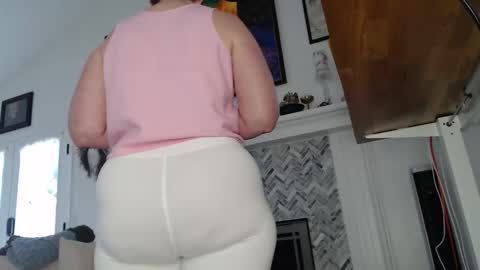 Aurora Willows online show from October 25, 2025, 3:29 pm