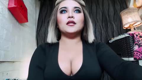 sexy kia online show from May 28, 2026, 5:05 am