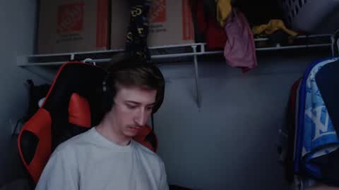 Snapshot of 18str8igcock chatting on January 12, 2025, 4:21 am 18str8igcock online show from January 12, 2025, 4:21 am