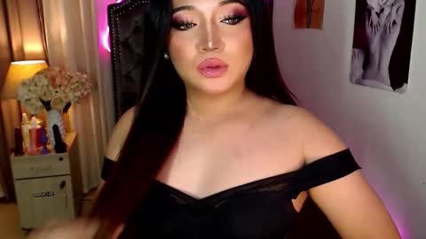 Ekang online show from December 18, 2025, 6:36 pm