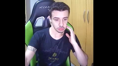 1good_vibes1 online show from December 2, 2025, 3:01 am