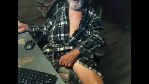 1handyanddee online show from June 11, 2026, 2:00 am