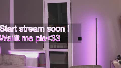 Lily 3 online show from May 20, 2026, 8:26 pm