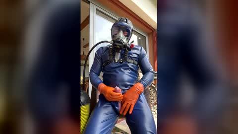 latex and gasmask online show from May 15, 2026, 10:33 am