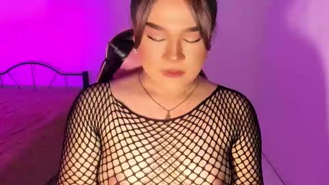 1lovelymess online show from September 21, 2025, 2:13 am