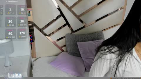 Snapshot of 1naughty_milf chatting on January 8, 2025, 11:21 am Luisa online show from January 8, 2025, 11:21 am