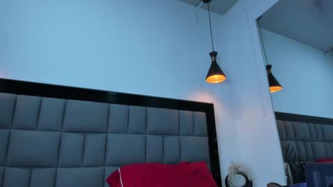 Snapshot of 1naughty_milf chatting on January 21, 2025, 3:43 pm Luisa online show from January 21, 2025, 3:43 pm