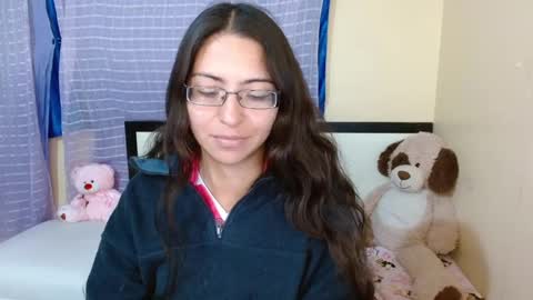 paola online show from January 3, 2025, 1:05 am