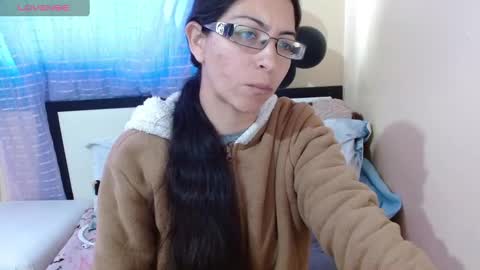 paola online show from February 19, 2025, 10:31 pm