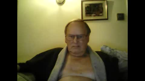 Snapshot of 1shorty chatting on January 6, 2025, 8:18 pm 1shorty online show from January 6, 2025, 8:18 pm