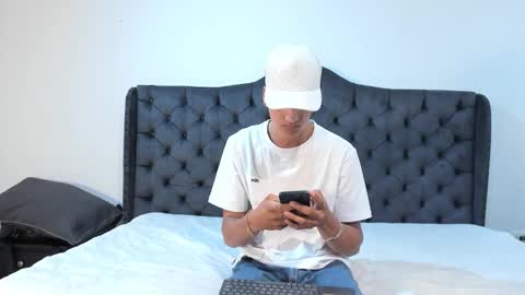 1Threestar online show from September 22, 2025, 1:46 pm