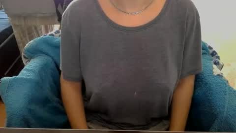 Snapshot of 1your_hot_girls chatting on February 24, 2025, 10:37 am 1your_hot_girls online show from February 24, 2025, 10:37 am