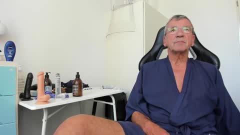 Henk online show from September 13, 2025, 11:32 am