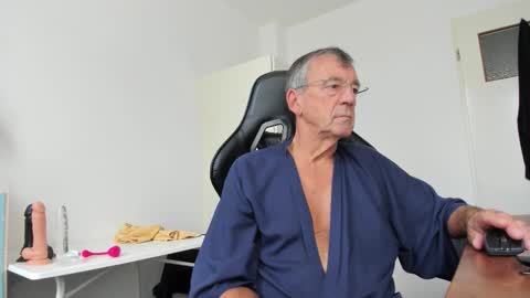 Henk online show from October 16, 2025, 10:27 am