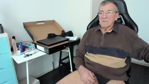 Henk online show from February 5, 2026, 3:27 pm