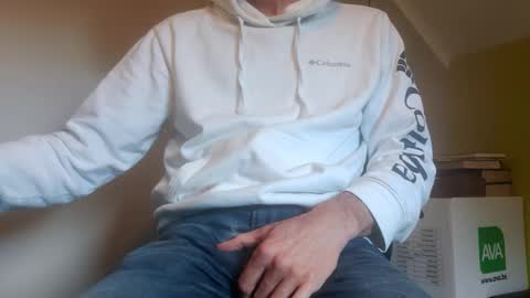 22_acacia_avenue online show from March 15, 2026, 10:43 am