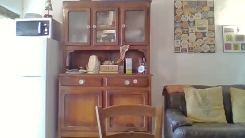 Snapshot of 22esserre chatting on December 2, 2024, 12:51 pm 22esserre online show from December 2, 2024, 12:51 pm