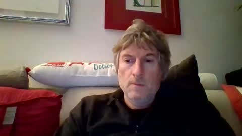 Snapshot of 22esserre chatting on December 16, 2024, 10:13 pm 22esserre online show from December 16, 2024, 10:13 pm