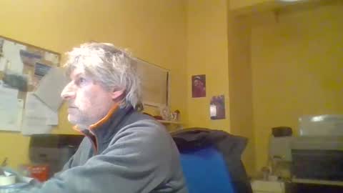 Snapshot of 22esserre chatting on January 9, 2025, 4:39 pm 22esserre online show from January 9, 2025, 4:39 pm