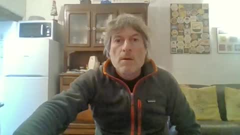 Snapshot of 22esserre chatting on January 10, 2025, 10:06 am 22esserre online show from January 10, 2025, 10:06 am