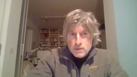 Snapshot of 22esserre chatting on January 29, 2025, 5:35 pm 22esserre online show from January 29, 2025, 5:35 pm