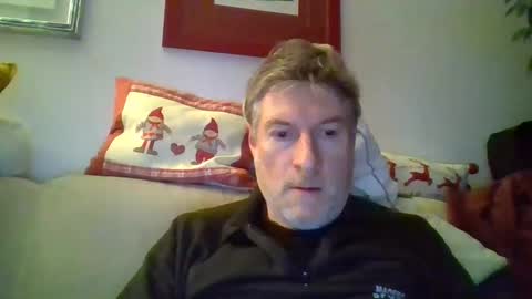 Snapshot of 22esserre chatting on February 17, 2025, 10:47 pm 22esserre online show from February 17, 2025, 10:47 pm