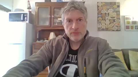 Snapshot of 22esserre chatting on March 5, 2025, 12:44 pm 22esserre online show from March 5, 2025, 12:44 pm