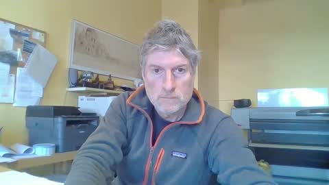 Snapshot of 22esserre chatting on March 6, 2025, 10:20 am 22esserre online show from March 6, 2025, 10:20 am