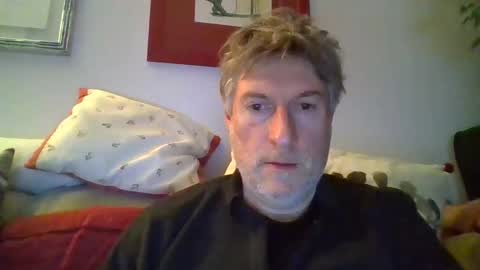 Snapshot of 22esserre chatting on March 9, 2025, 9:03 pm 22esserre online show from March 9, 2025, 9:03 pm