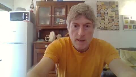 Snapshot of 22esserre chatting on October 10, 2025, 12:48 pm 22esserre online show from October 10, 2025, 12:48 pm