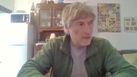 Snapshot of 22esserre chatting on October 23, 2025, 11:42 am 22esserre online show from October 23, 2025, 11:42 am