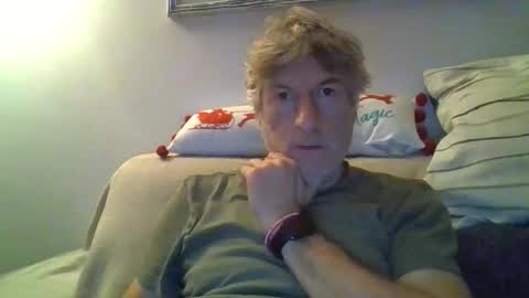 Snapshot of 22esserre chatting on November 1, 2025, 10:45 pm 22esserre online show from November 1, 2025, 10:45 pm