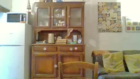 Snapshot of 22esserre chatting on November 21, 2025, 12:48 pm 22esserre online show from November 21, 2025, 12:48 pm