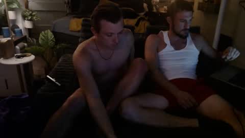 2hungrichards23 online show from September 11, 2025, 10:59 am