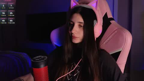 Lina       free control in pvt online show from November 27, 2025, 7:27 pm