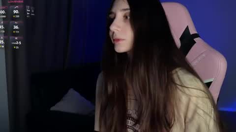 Lina       free control in pvt online show from April 4, 2026, 7:44 pm