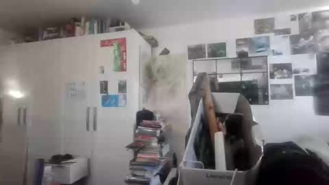 Snapshot of 2l82agree chatting on October 25, 2025, 3:51 pm 2l82agree online show from October 25, 2025, 3:51 pm