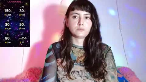Snapshot of 333w4zh1n3 chatting on June 9, 2026, 8:42 pm Eva online show from June 9, 2026, 8:42 pm