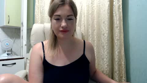Snapshot of 3sweetcandy3 chatting on June 22, 2026, 10:51 pm 3sweetcandy3 online show from June 22, 2026, 10:51 pm