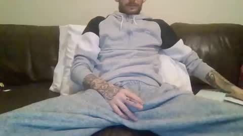 420feetloverr420 online show from February 13, 2026, 2:29 am