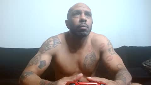 Snapshot of 420flyguy chatting on July 21, 2026, 5:48 pm 420flyguy online show from July 21, 2026, 5:48 pm