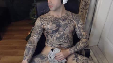 Snapshot of 420randomguy chatting on December 31, 2024, 9:06 pm Anomander Rake online show from December 31, 2024, 9:06 pm