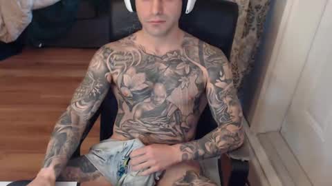 Snapshot of 420randomguy chatting on February 1, 2025, 2:45 pm Anomander Rake online show from February 1, 2025, 2:45 pm