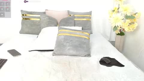 493ashlyfoxx online show from September 18, 2025, 1:18 am