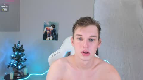 Snapshot of 4ever_dude chatting on January 4, 2025, 3:40 am Andrew online show from January 4, 2025, 3:40 am