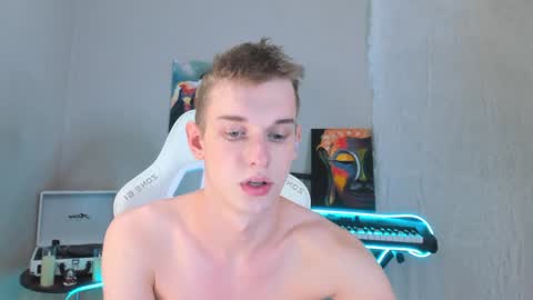 Snapshot of 4ever_dude chatting on February 3, 2025, 1:08 pm Andrew online show from February 3, 2025, 1:08 pm