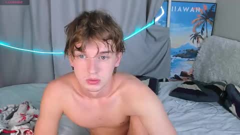 Snapshot of 4ever_dude chatting on September 21, 2025, 5:53 am Andrew online show from September 21, 2025, 5:53 am