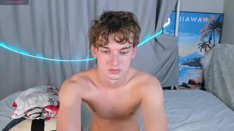 Snapshot of 4ever_dude chatting on September 24, 2025, 6:17 am Andrew online show from September 24, 2025, 6:17 am